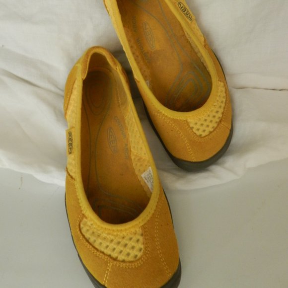 KEEN  LADIES' COMFORT FLATS  CONTOUR ARCH SZ 6 M - Picture 1 of 5